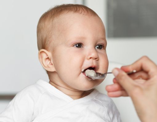 Bayi Susah Menelan, Harus Bagaimana Mengatasinya?