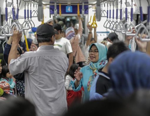 Atasi Mual Naik MRT dengan Cara Mudah Ini