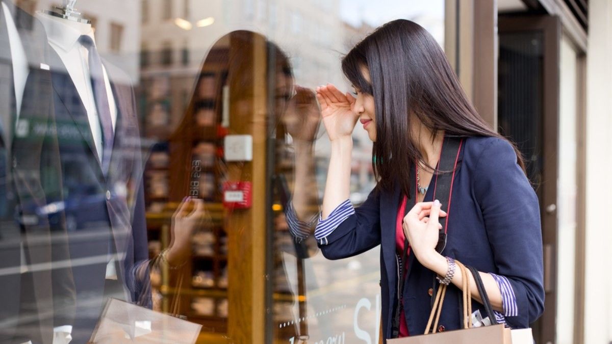 Anda Tim Window Shopping? Ternyata Ada Manfaat Sehatnya, lho!