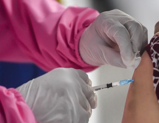 Alasan Penyintas COVID-19 Juga Perlu Divaksinasi