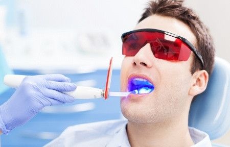 Gigi Sehat Terawat dengan Terapi Laser