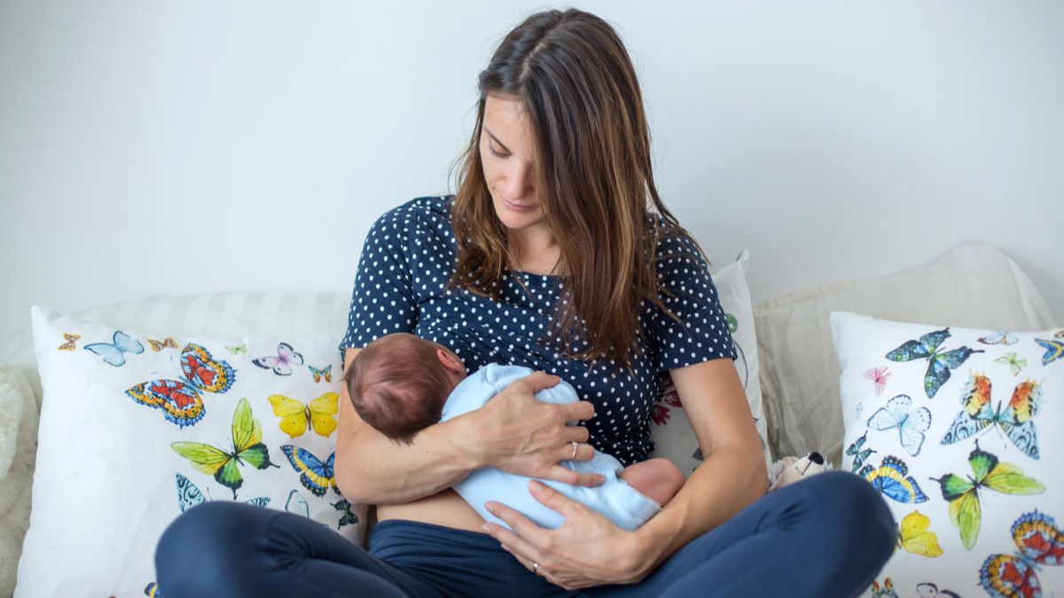 Jangan Katakan 4 Hal Ini pada Ibu Menyusui