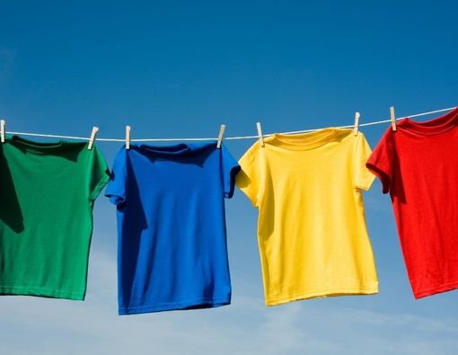 Langsung Mengenakan Pakaian dari Jemuran Tanpa Disetrika, Amankah?