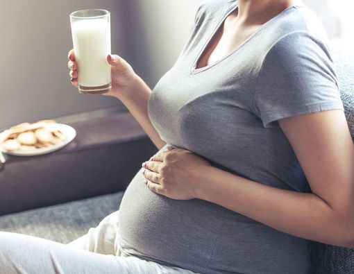 Ini Bedanya Susu Biasa dan Susu Hamil