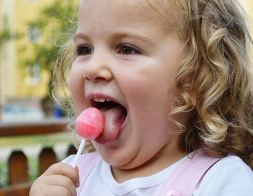 Waspadai 9 Bahan Berbahaya dalam Jajanan Anak