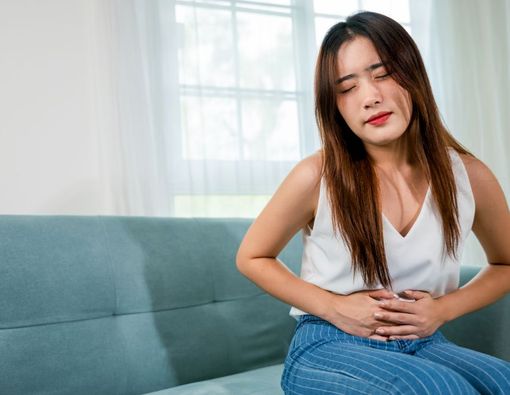 10 Cara Alami Mengatasi Nyeri Haid yang Mudah Dilakukan