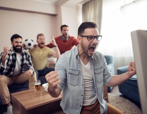 Nikmati Nobar Final Piala Dunia dengan 5 Camilan Sehat Ini