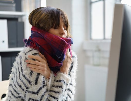 6 Tanda Anda Alergi Dingin