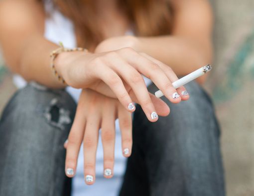 10 Kebiasaan Buruk Perusak Kulit