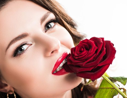 Makan Bunga Mawar Ada Manfaatnya untuk Kesehatan?