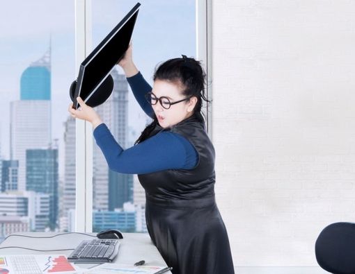 Efektifkah Cara Self-Healing dengan Merusak Barang?