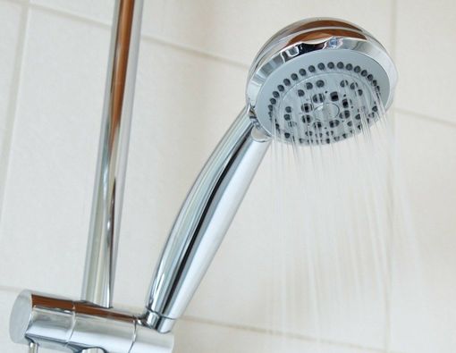 Fakta di Balik Pantangan Mandi Air Hangat bagi Penderita Psoriasis