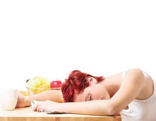 Ini Sebabnya Anda Mengantuk  Setelah Makan