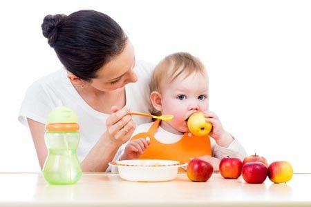 Si Kecil Lebih Suka Ngemil  Ketimbang Makan?