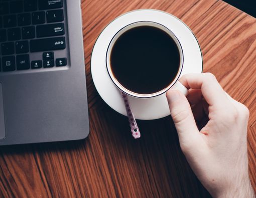 Rutin Minum Kopi Kurangi Risiko Kematian Akibat Penyakit Ginjal?