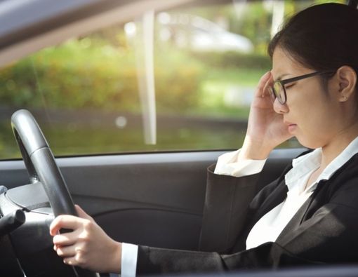 11 Penyebab Sakit Kepala Sebelah Kanan, Gejala Apa?