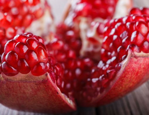 Jangan Minum Obat Bersamaan dengan Buah Delima