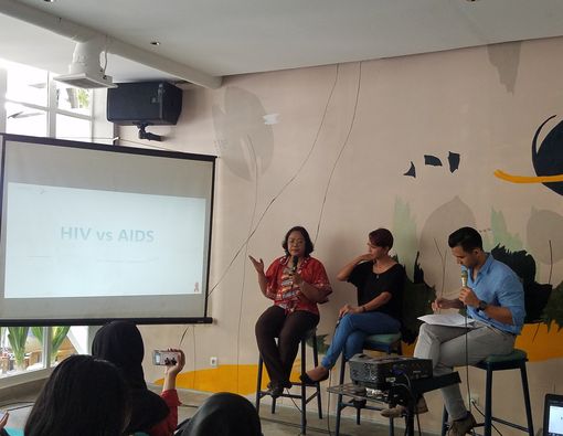 Memerangi Hoaks tentang HIV/AIDS untuk Edukasi Masyarakat