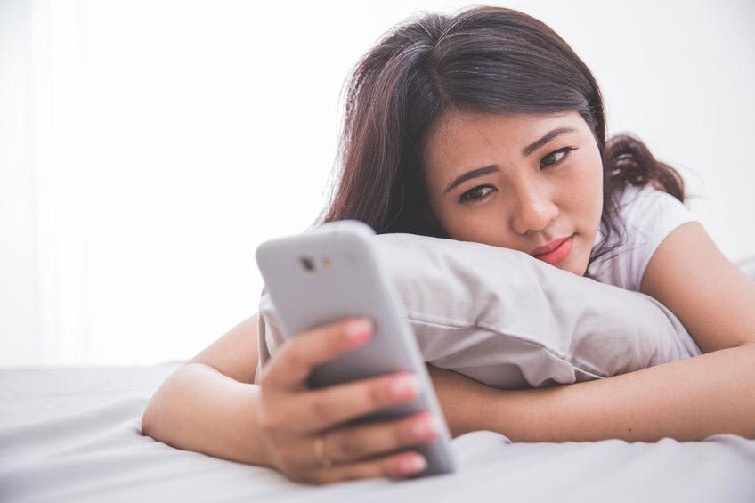 Waspada Penyakit Ini, Kalau Anda Sering Baper di Sosmed!
