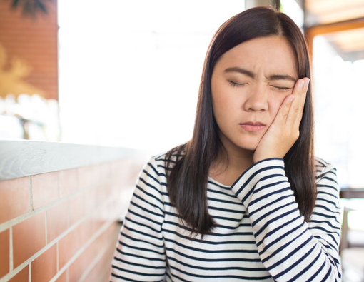 Makanan dan Minuman yang Sering Menjadi Penyebab Gigi Ngilu