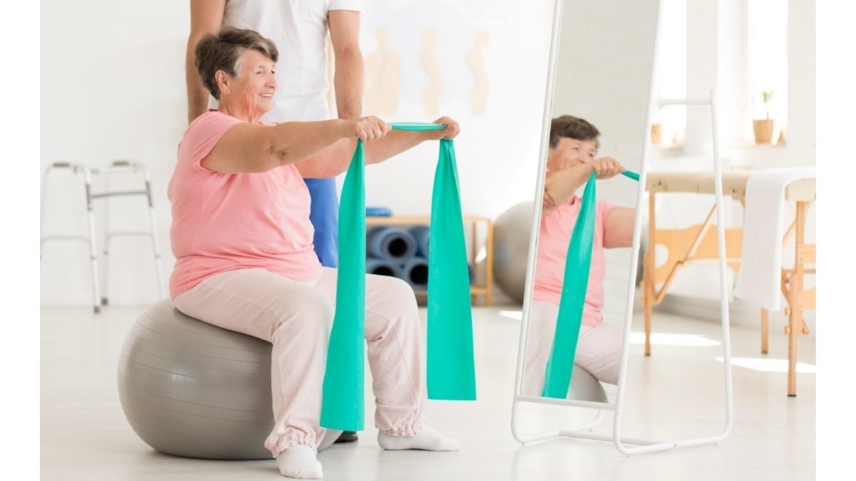 Rekomendasi Olahraga Duduk untuk Lansia