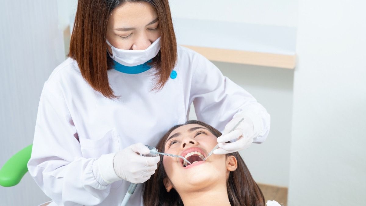 Cara Menghilangkan Bercak Putih di Gigi, Terbukti Efektif!