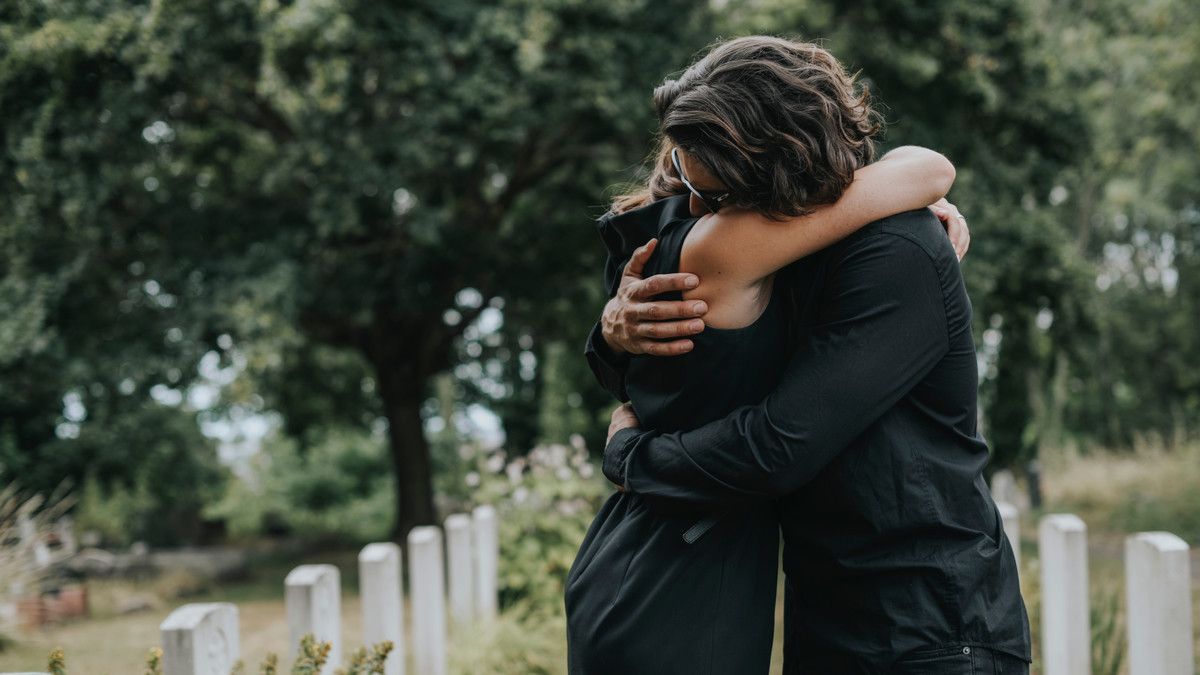 Mengatasi Kesedihan Mendalam Karena Kehilangan Orang Terdekat