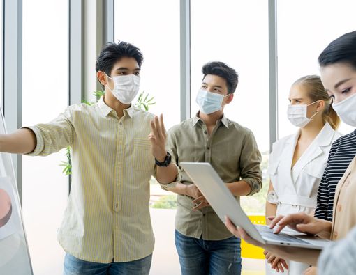 Melakukan Rapat Temu Muka di Kantor, Ini Aturan Kesehatannya!