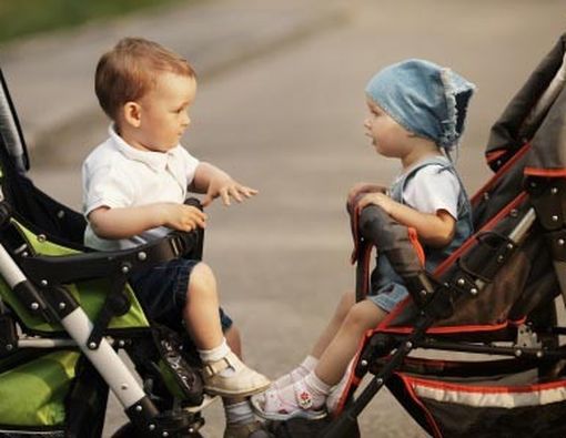 4 Cara Melatih Si Kecil Bersosialisasi 