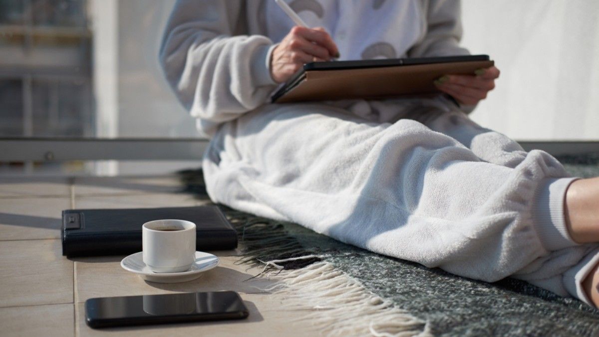 Benarkah Berjemur di Bawah Matahari Bermanfaat untuk Mencegah Virus Corona?