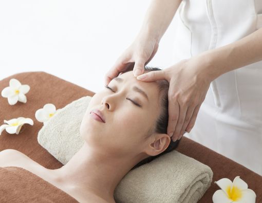 Kenali 4 Manfaat Totok Wajah untuk Kesehatan Kulit