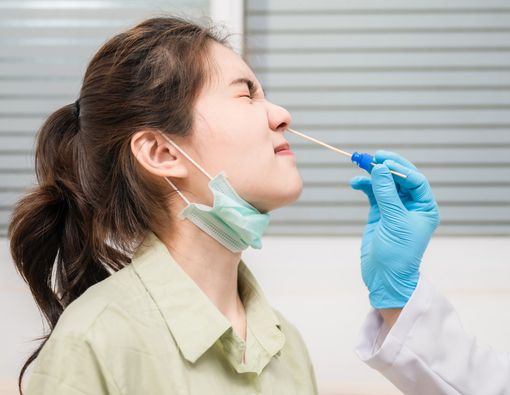Swab Test Terasa Tidak Nyaman, Bagaimana Mengatasinya?