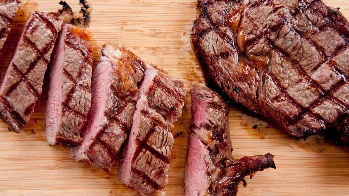 Ibu Hamil Makan Steak Sirloin dan Tenderloin, Amankah bagi Janin?