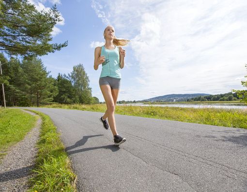 Sering Olahraga Siang Hari, Waspada 5 Masalah Kulit Ini