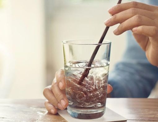 Minum Air Dingin Usai Makan Picu Kanker?