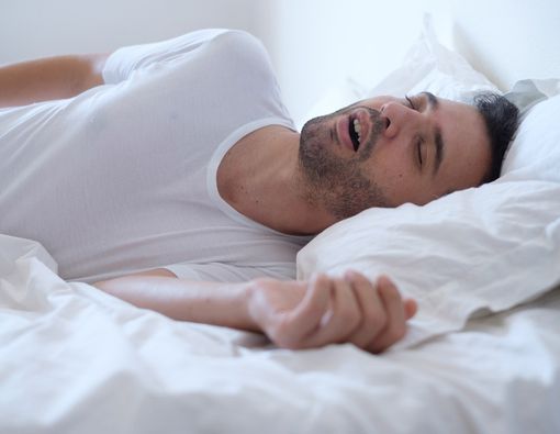 Waspada, Tidur Ngorok Bisa Turunkan Produktivitas Kerja