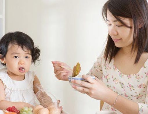 Jangan Biarkan Anak Makan Terlalu Lama