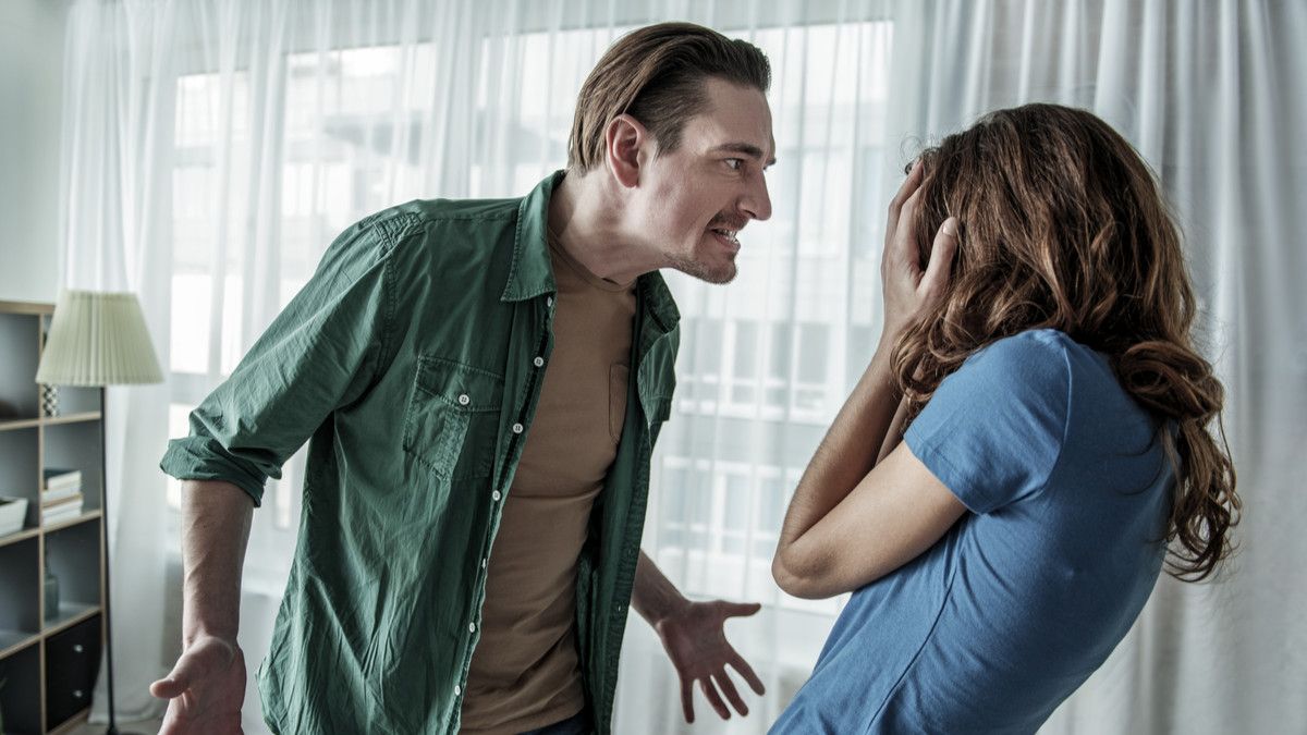 5 Jurus Jitu untuk Hadapi Pasangan yang Mudah Marah (Olena-Yakobchuk/Shutterstock)