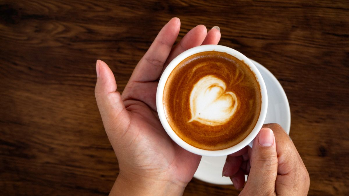 Hobi Minum Kopi Bisa Menyebabkan Jerawat?
