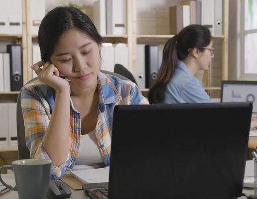 Penyebab Tidak Fokus Saat Bekerja dan Solusinya