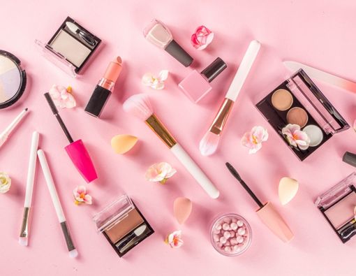 Kandungan Make Up yang Bisa Picu Jerawat