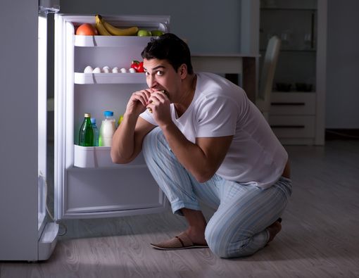 Makan Larut Malam Picu Penyakit Jantung