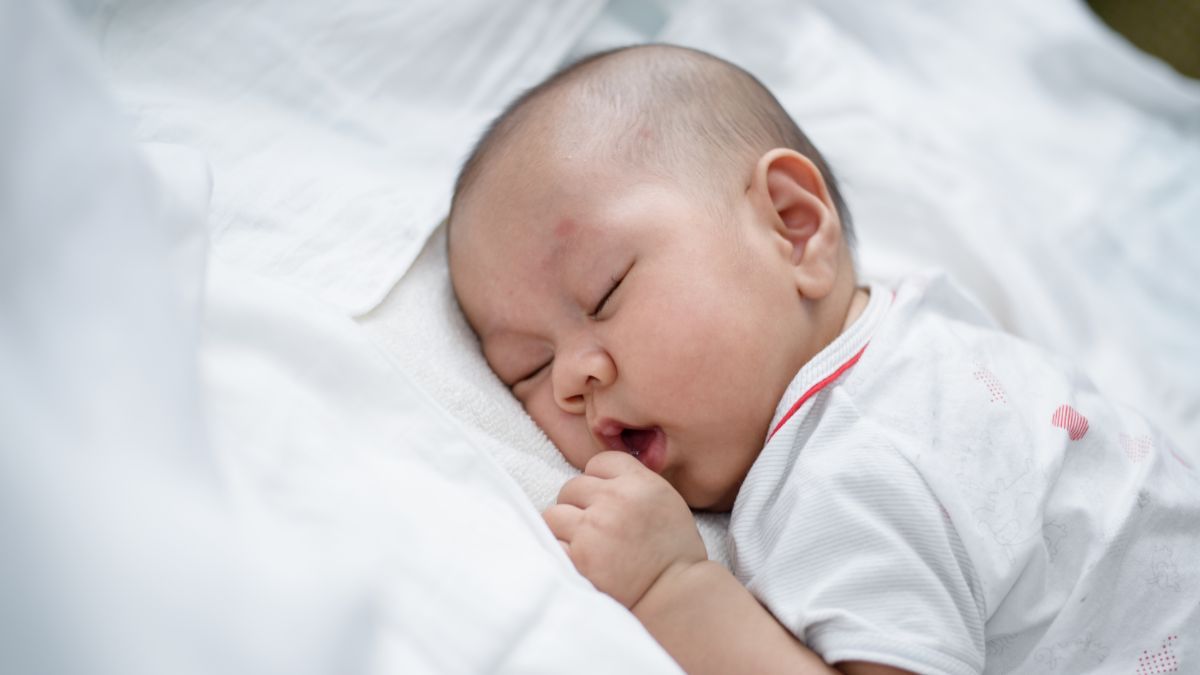 Bolehkah Bayi Tidur Tengkurap? Waspadai Bahayanya 