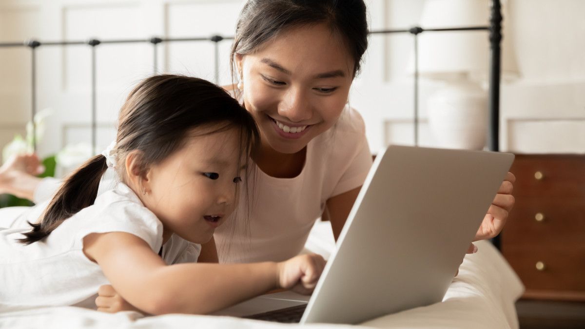 Penuh Tantangan, Ini Alasan Ortu Harus Dampingi Anak Belajar Online