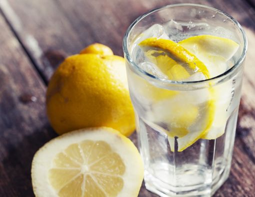 Membakar Lemak dengan Lemon Infused Water, Efektifkah?