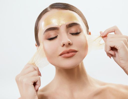 Micropeel dan Mikrodermabrasi, Mana Lebih Baik untuk Wajah?