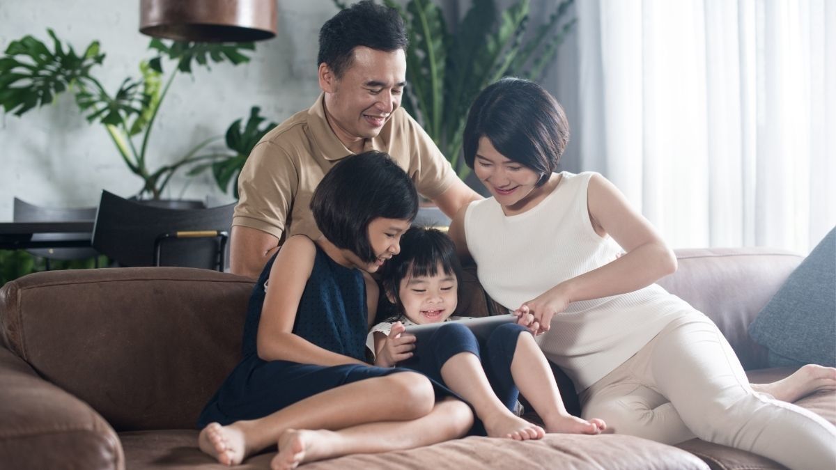 Kakak Selalu Dipaksa Mengalah, Ini Dampak Psikologisnya