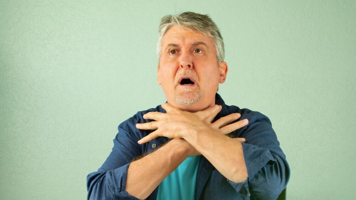 Cegukan Terus-menerus Tanda Stroke? Ini Faktanya