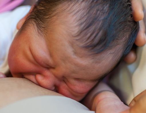 ASI Bau Sabun, Lakukan Ini agar Bayi Mau Menyusu