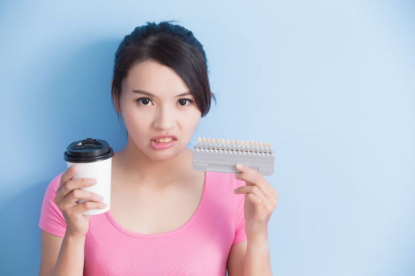 Ingin Gigi Tetap Putih? Hindari Hal Ini